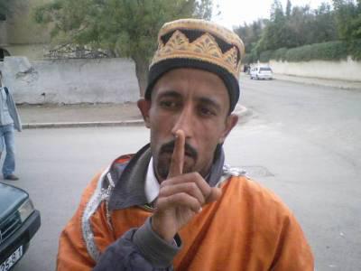 gnawi a cot� du LyC�E MLY SLiMaN